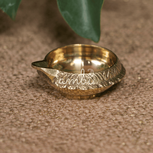 Ambi Divine 100% Pure Brass Pooja Traditional Deepam / Deepak / Diya - Small - Set of 4